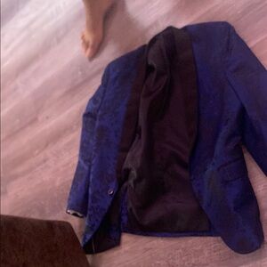 Elegant Blue Sport Coat with Structured Silhouette